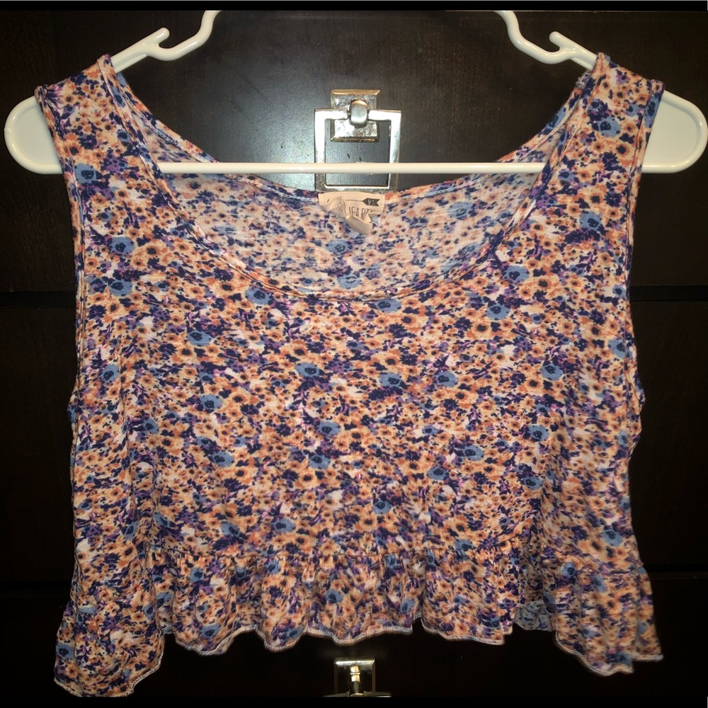 Cropped tank shirt